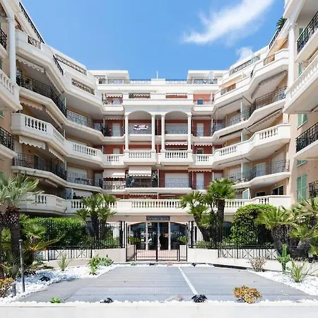 公寓 Superbe Avec Terrasse En Front De *