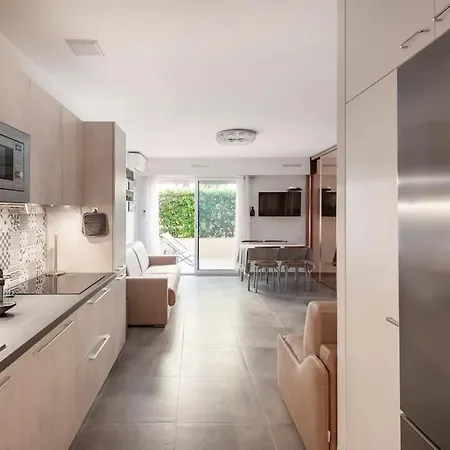 Superbe Avec Terrasse En Front De アパート