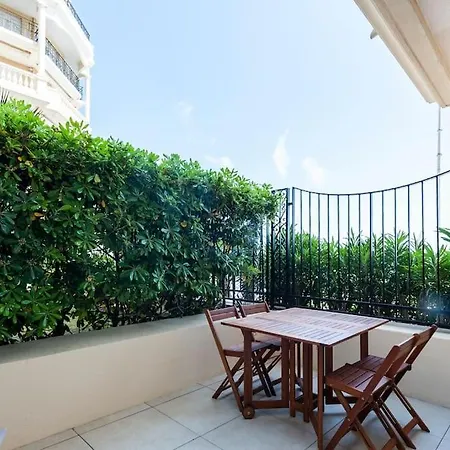 Superbe Avec Terrasse En Front De *