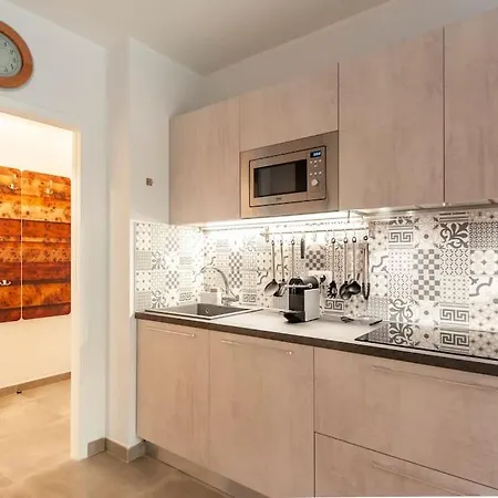 Superbe Avec Terrasse En Front De Mentone