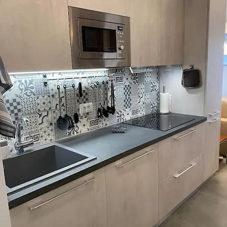 アパート Superbe Avec Terrasse En Front De マントン