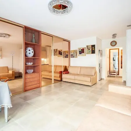 Superbe Avec Terrasse En Front De アパート